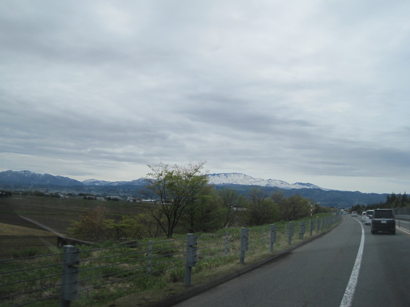 山形県～秋田県　鳥海山・月山　ババヘラアイス
