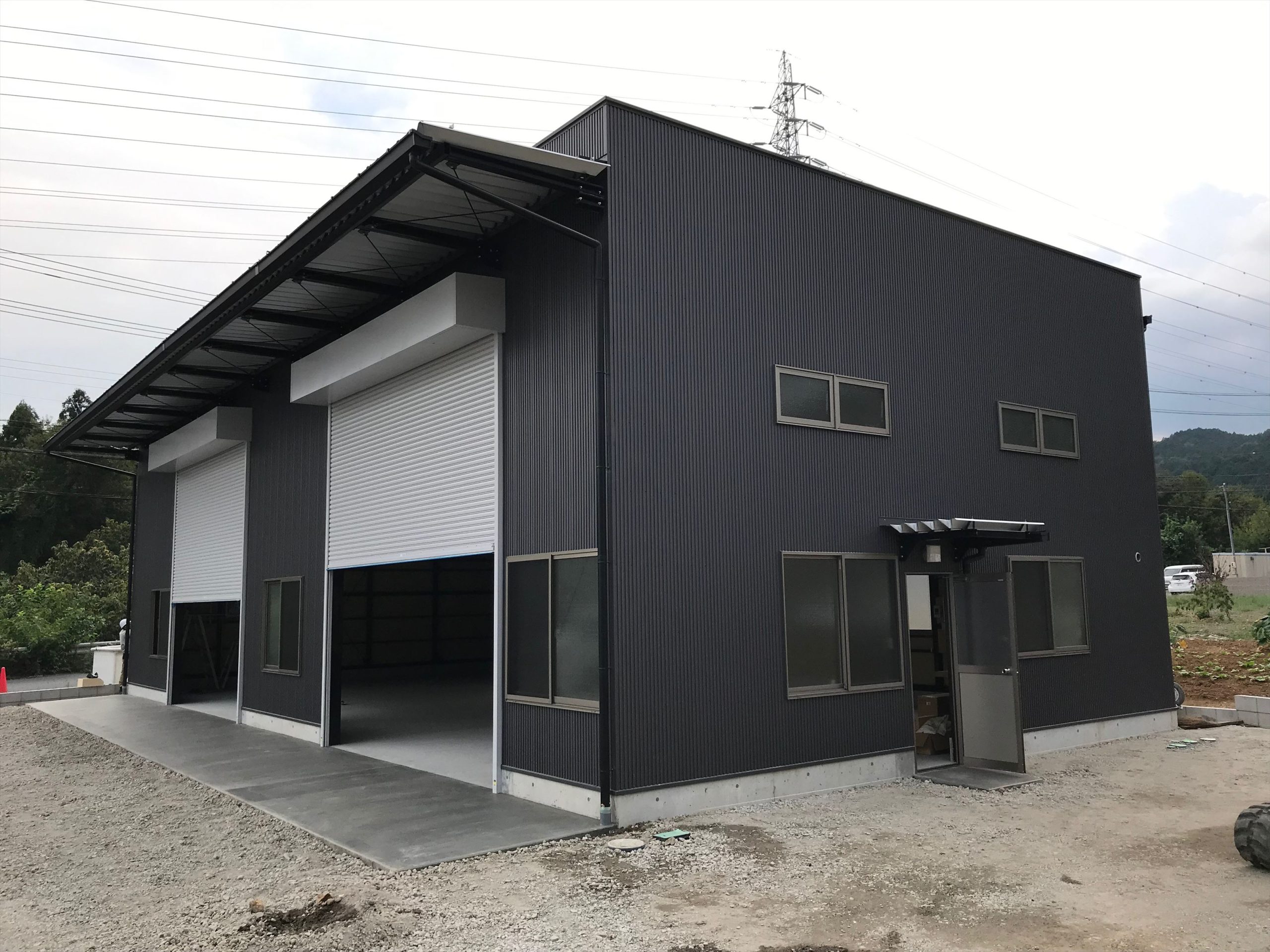 有限会社ブイテック様　工場倉庫の施工写真