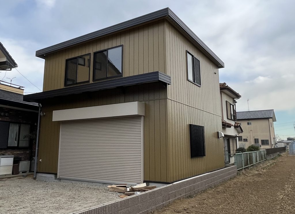 プレハブ2階建て事務所・倉庫（埼玉県）の施工事例